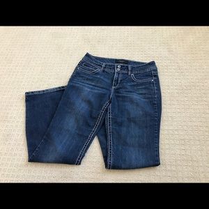 Nine West Size 8 Jeans Embellished back pockets